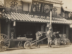 中山道沿いに建つ大正時代の店舗